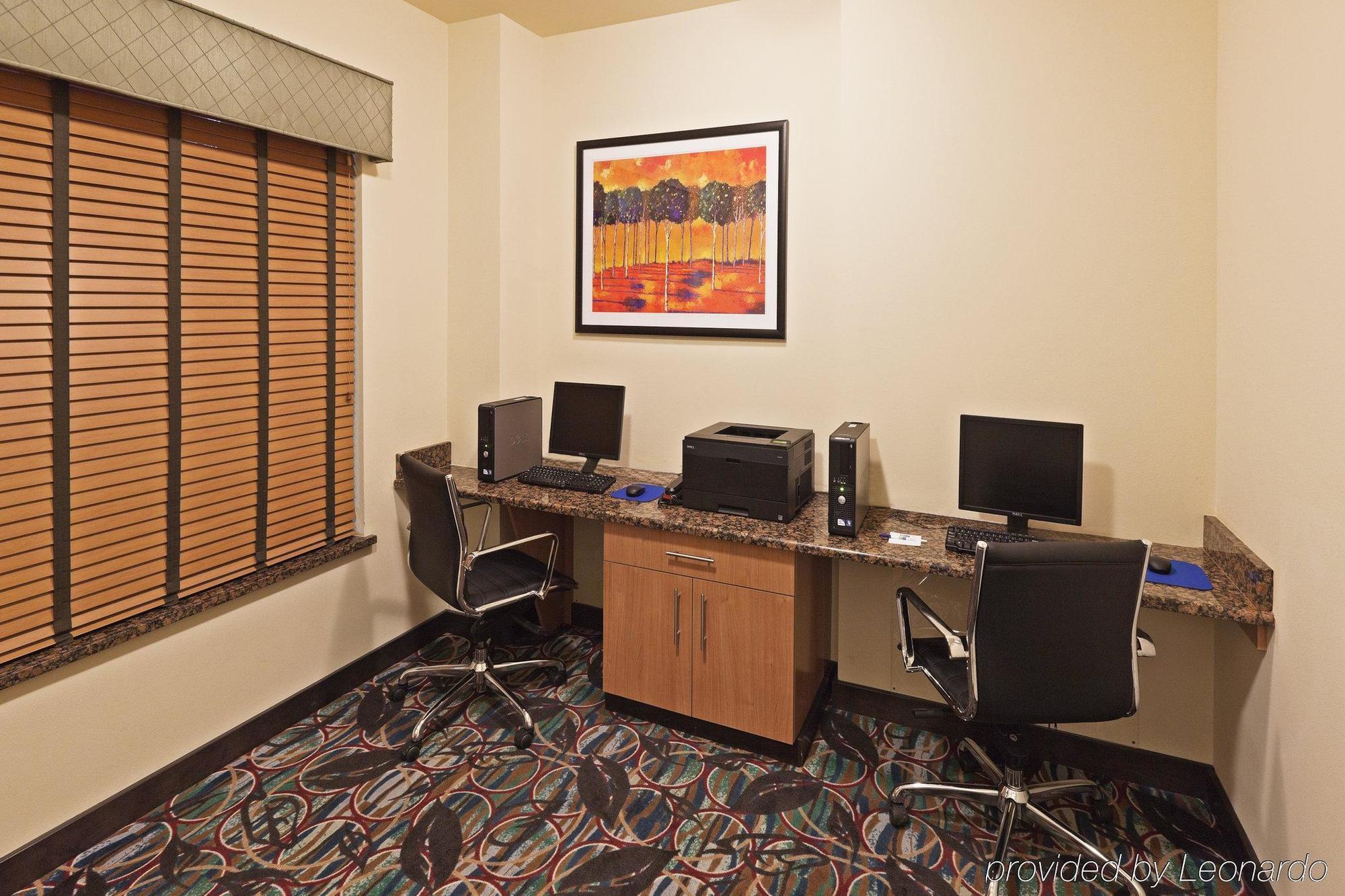 Holiday Inn Express & Suites El Paso Airport, An Ihg Hotel Facilities photo