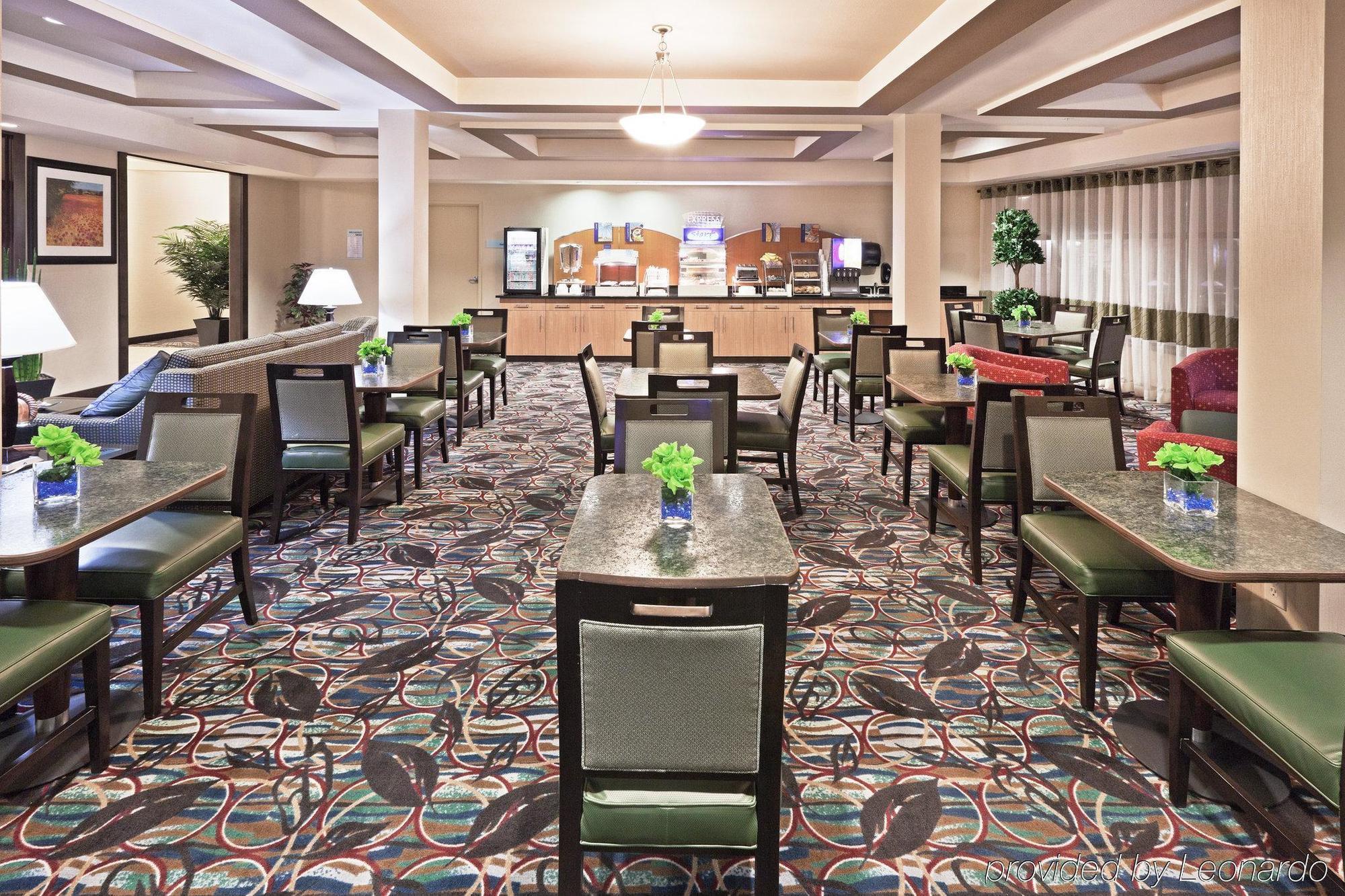 Holiday Inn Express & Suites El Paso Airport, An Ihg Hotel Restaurant photo