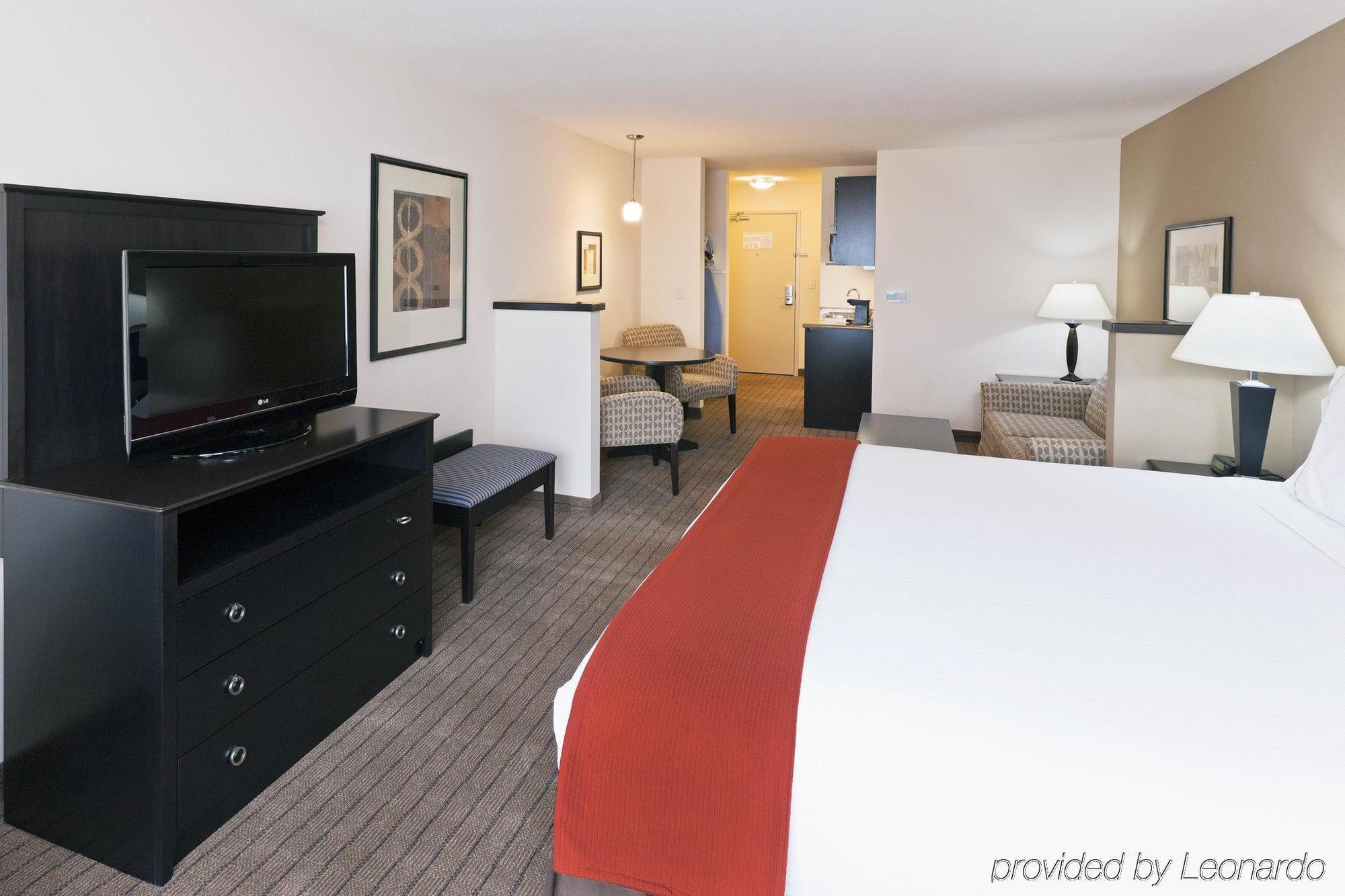 Holiday Inn Express & Suites El Paso Airport, An Ihg Hotel Room photo